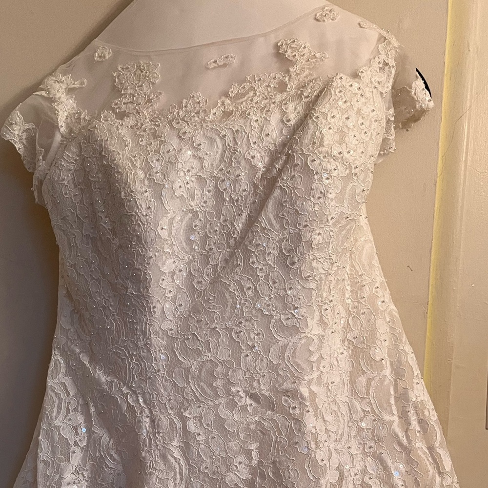 Oleg Cassini wedding dress size 16W
